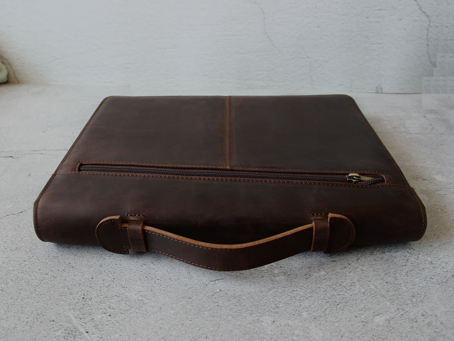 Personalised Zipper Crazy Horse Leather A4 Padfolio with Handle, Portfolio Fits Up for 12.9" iPad, Document Planner